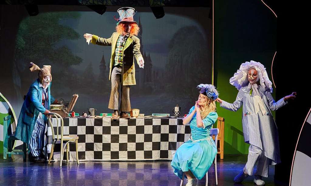 Алиса в Стране чудес (Московский театр Музыки и Драмы Стаса  Намина). Изображение 9