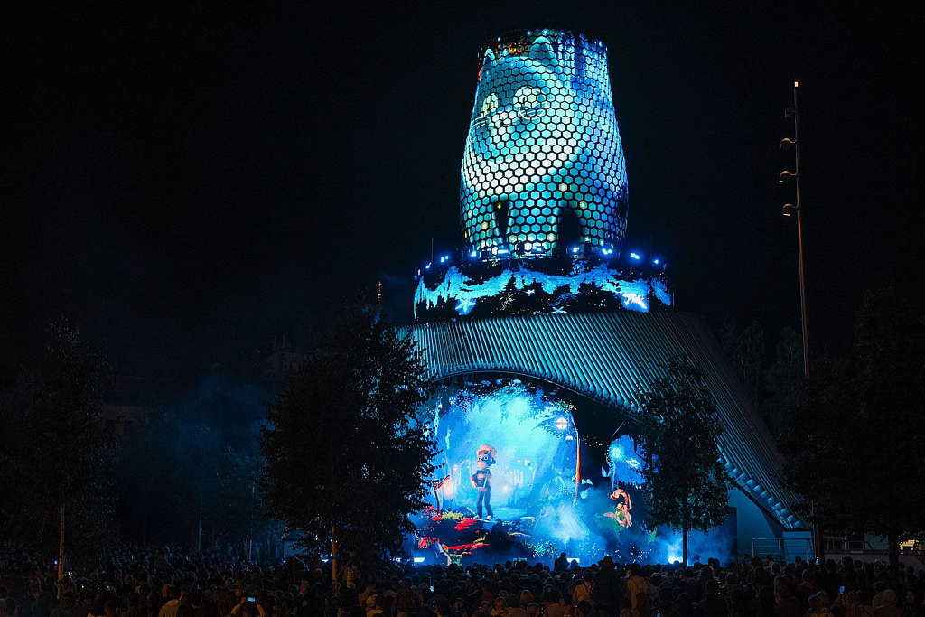 «Матрешка Москвы» в парке «Зарядье». Изображение 4