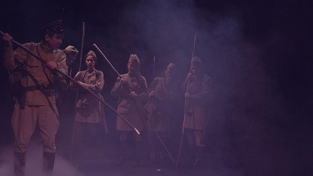 А зори здесь тихие…(Центр драматургии и режиссуры). Изображение 3