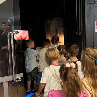 От динозавров до роботов: музеи для детей 6-9 лет