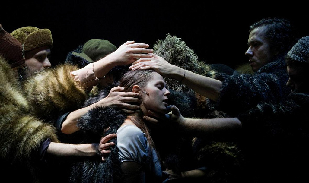 Й (Театр им. М.Н.Ермоловой). Изображение 5