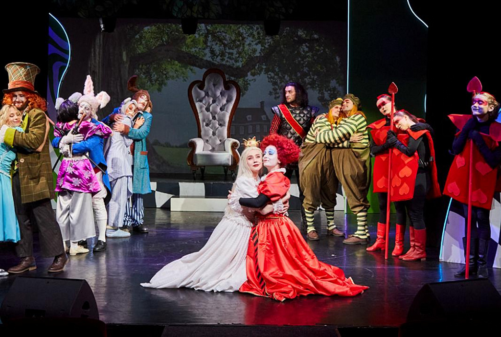 Алиса в Стране чудес (Московский театр Музыки и Драмы Стаса  Намина). Изображение 4