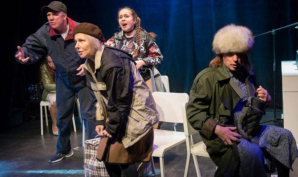 Автобусный сезон. Изображение 7