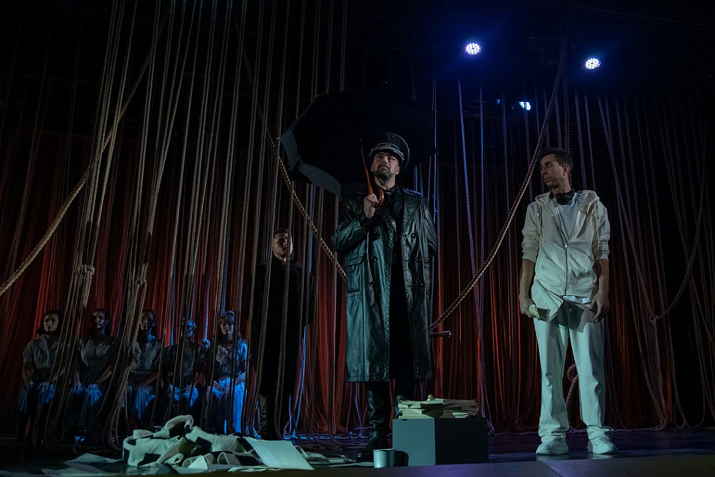 Девочки (Театр Российской армии). Изображение 2