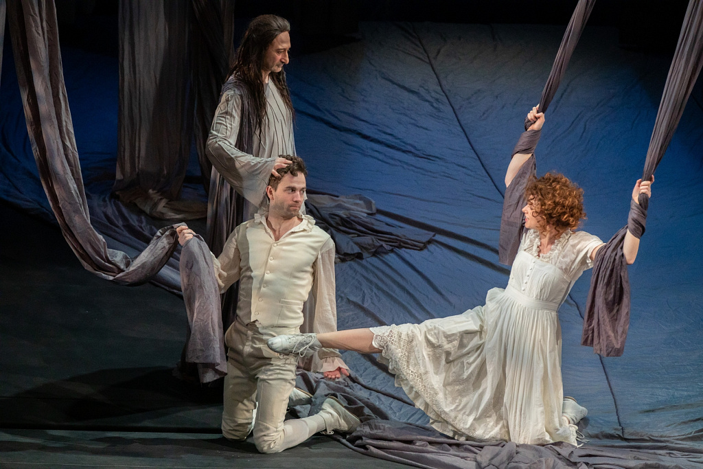 Сон в летнюю ночь (Мастерская Петра Фоменко). Изображение 1