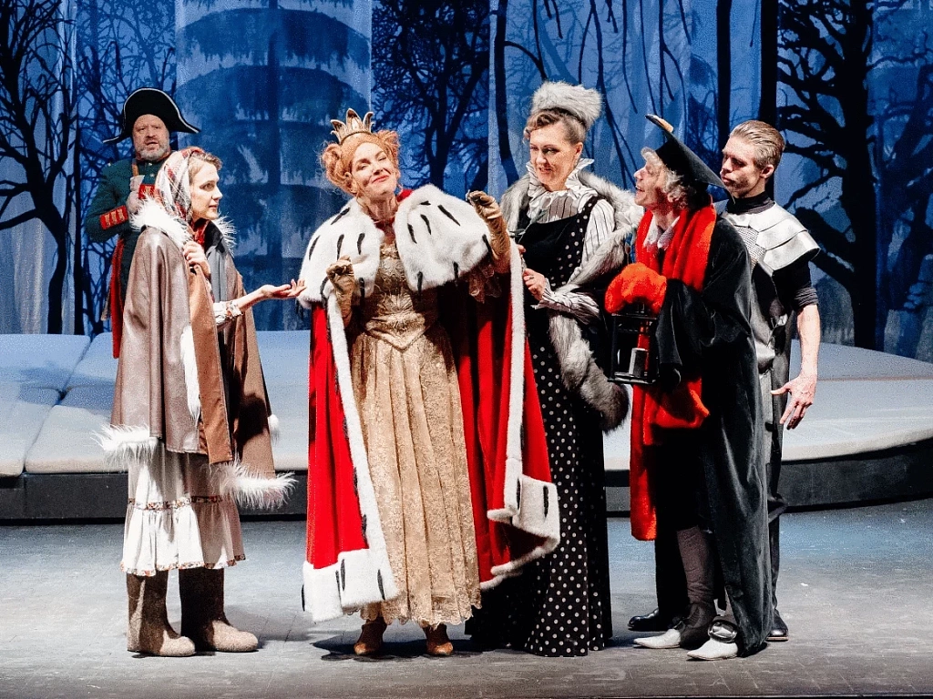 Двенадцать месяцев (Театр Сатиры). Изображение 4