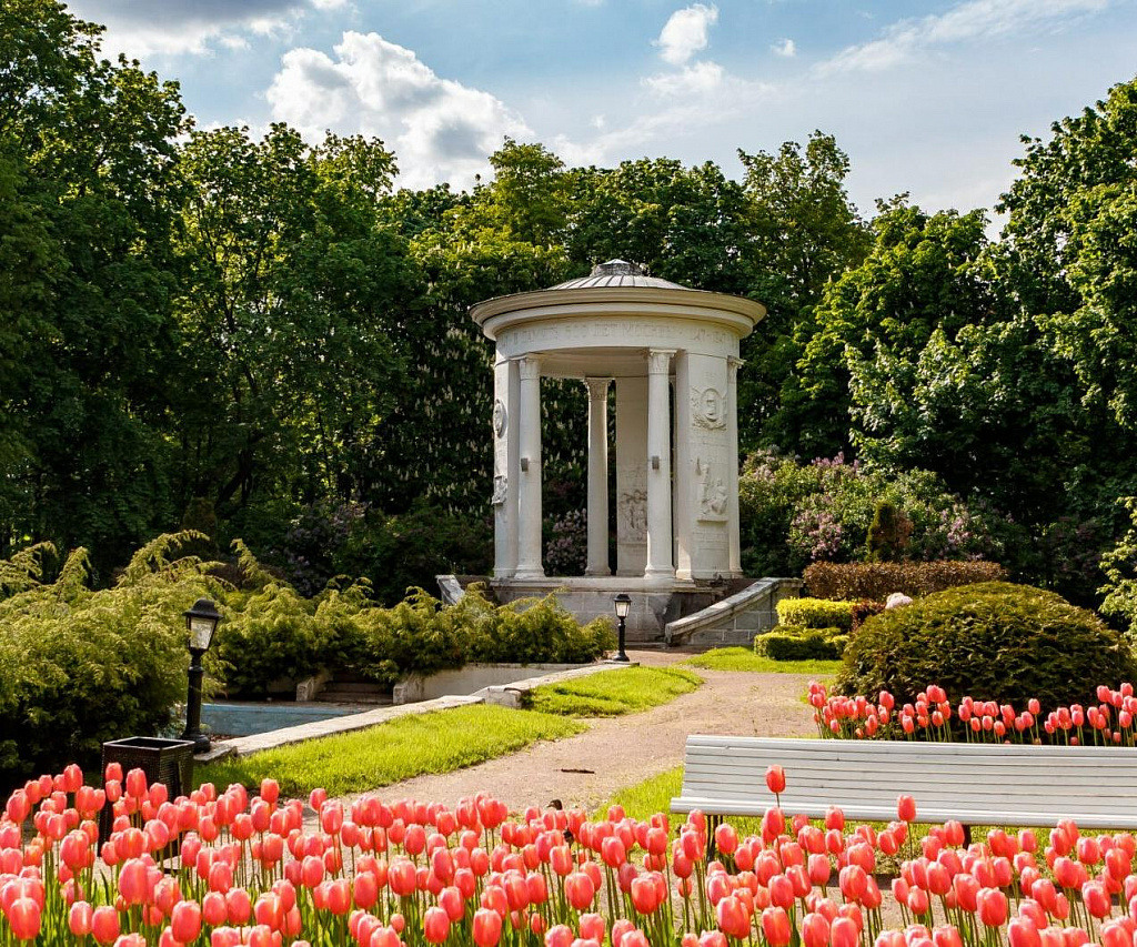 Мифы и легенды Нескучного сада. Изображение 1