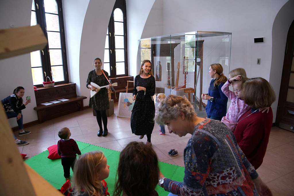 Потешный день в Царицыно. Изображение 1