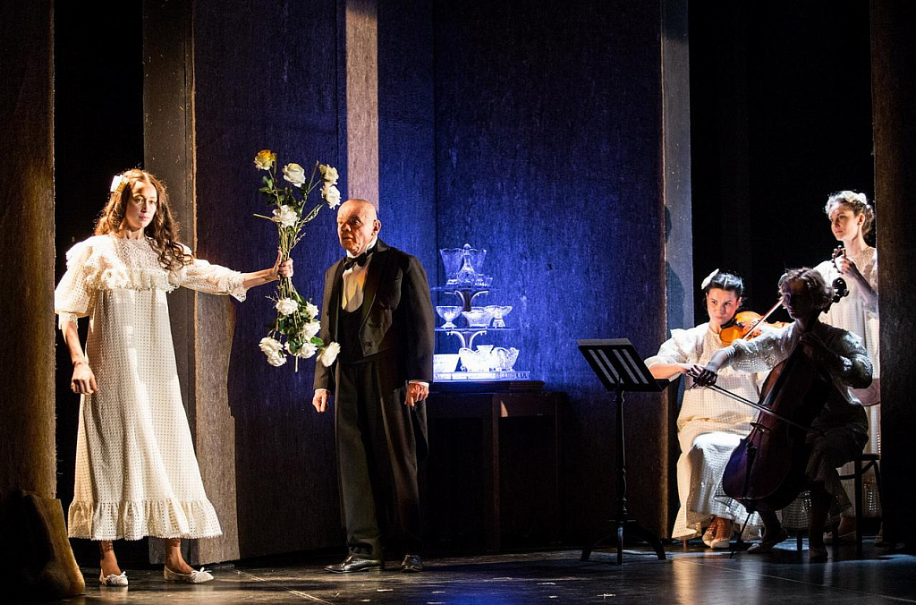 Человек из ресторана. Изображение 3