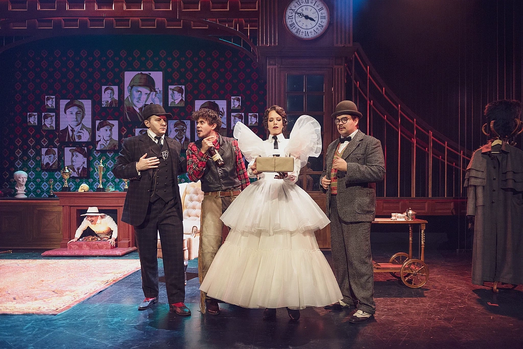 Элементарно, Хадсон! Дело о собаке Б. (кино). Изображение 6