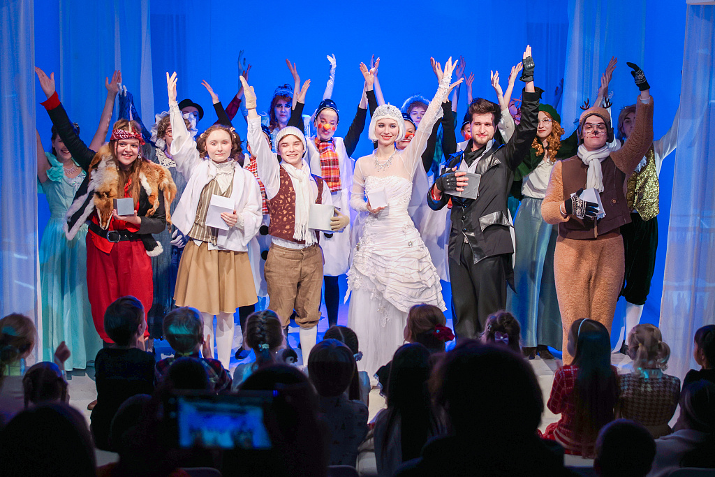 Снежная королева (Театр МОСТ). Изображение 6