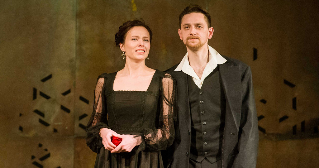 СОБАКА НА СЕНЕ (Губернский театр). Изображение 1