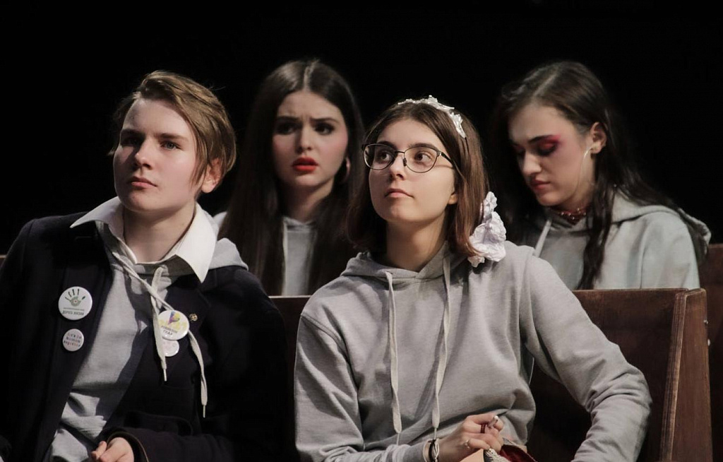 Вверх по лестнице, ведущей вниз. Изображение 2