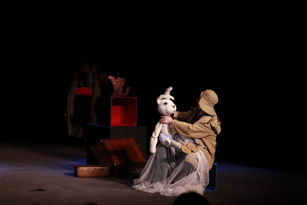 Путешествие кролика Эдварда. Изображение 2