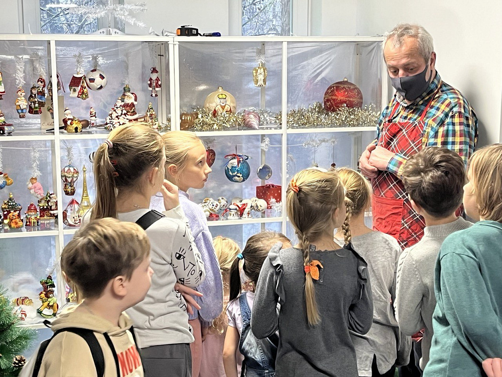 Новогодние экскурсии и мастер-классы на Фабрике ёлочных игрушек. Изображение 11
