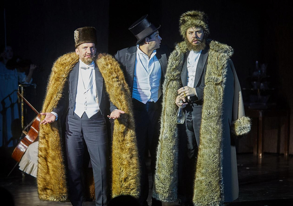 Человек из ресторана. Изображение 7