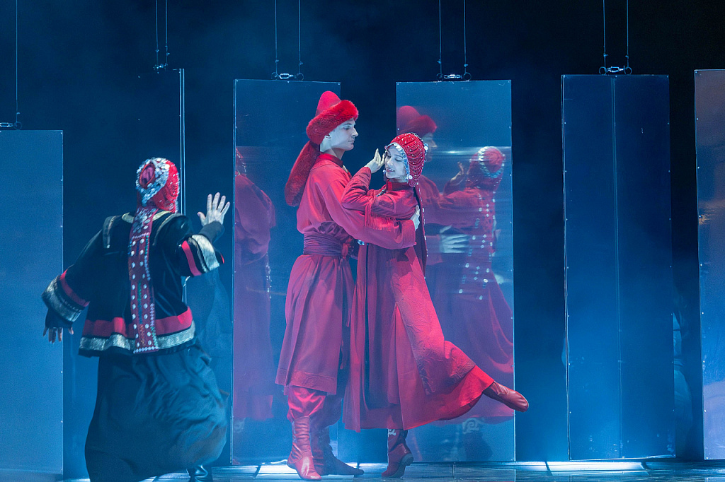 В ночь лунного затмения. Изображение 4