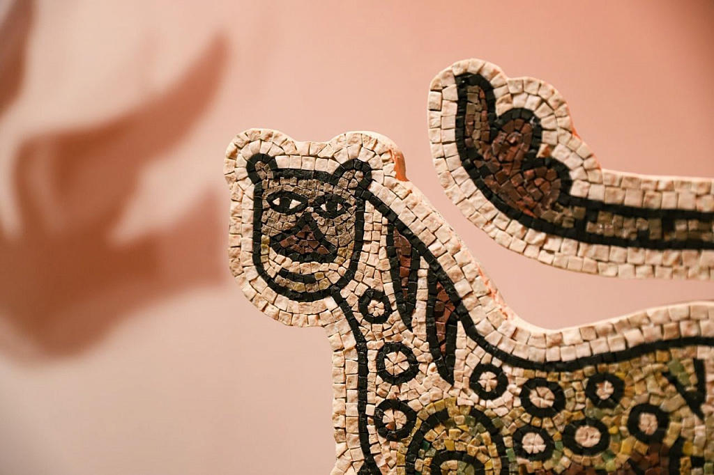 Звери и мифы: от античных мозаик к московским изразцам. Изображение 4