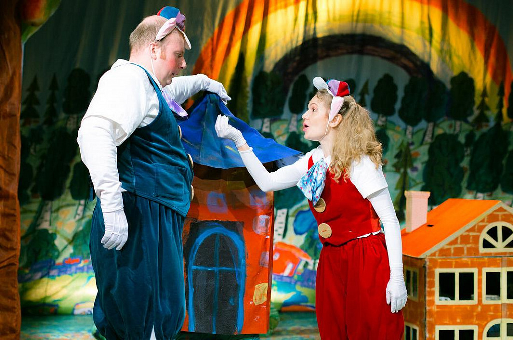 Три поросёнка и Серый волк. Изображение 6