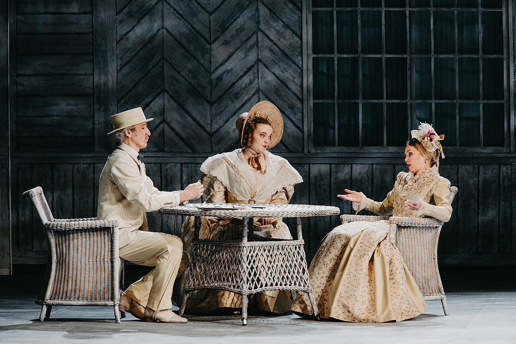 МЕСЯЦ В ДЕРЕВНЕ. Изображение 2