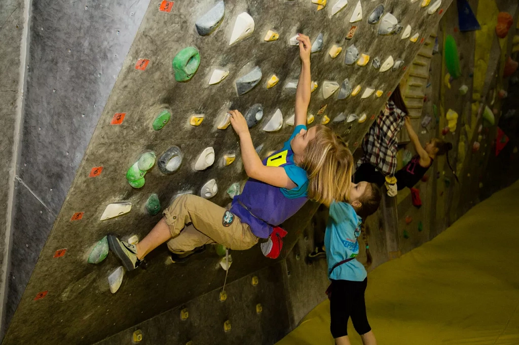 Скалодром и Детская академия скалолазания Limestone. Изображение 3