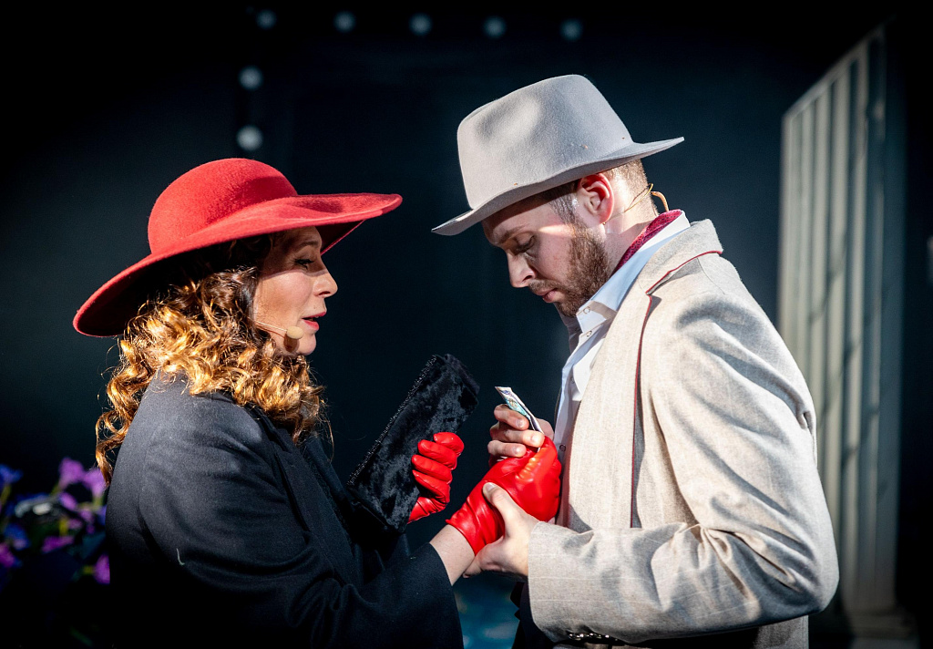 24 часа из жизни женщины. Изображение 2