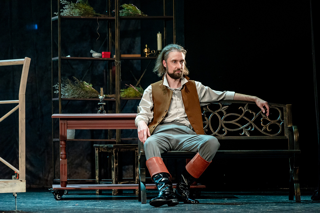 Отцы и дети (Театр РОСТА). Изображение 1