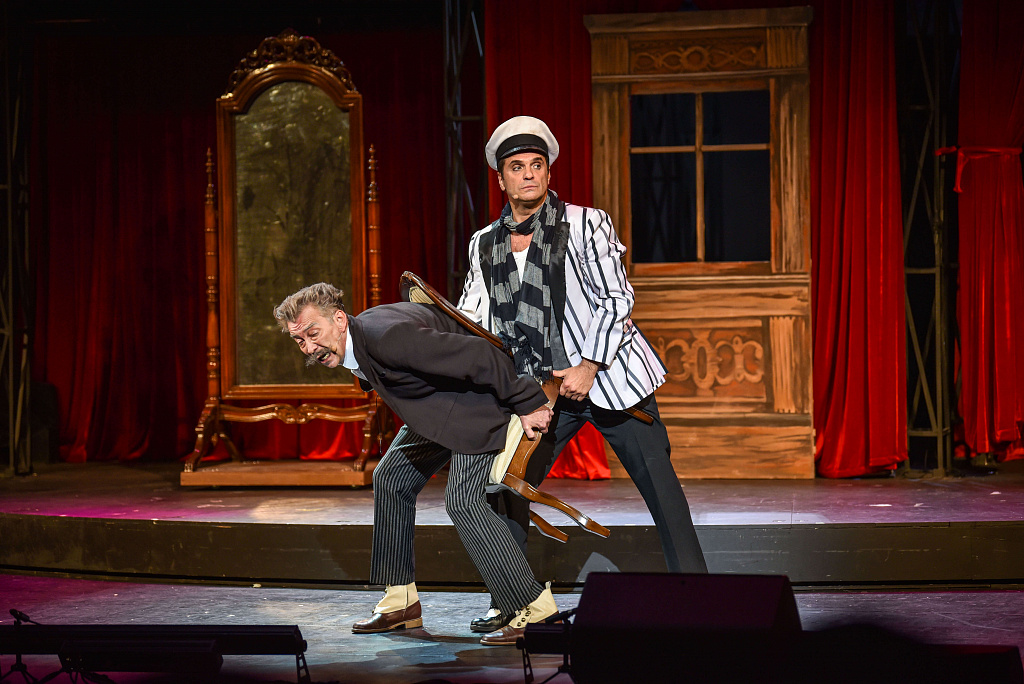 12 стульев (Театр Русская песня). Изображение 1