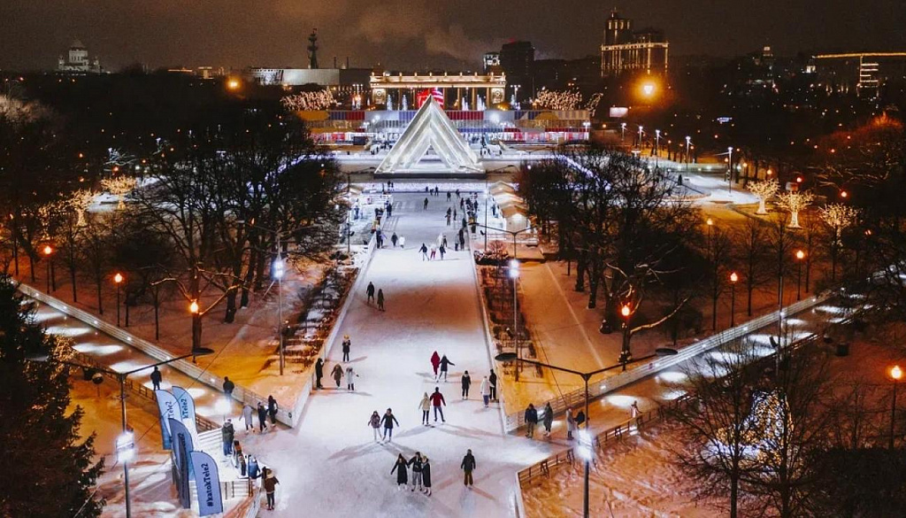 Каток в Парке Горького. Изображение 5