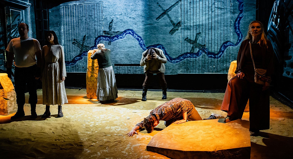 Белый пароход (РАМТ). Изображение 2