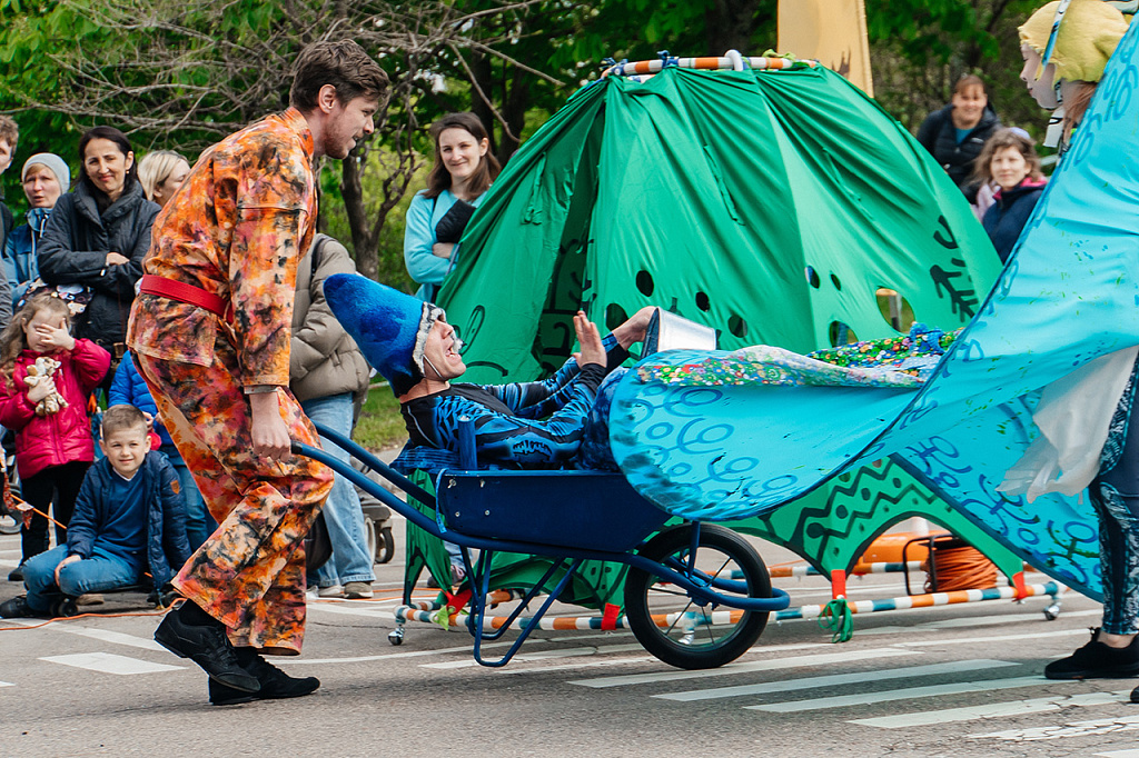 Уличный спектакль "Тридесятое царство". Изображение 1