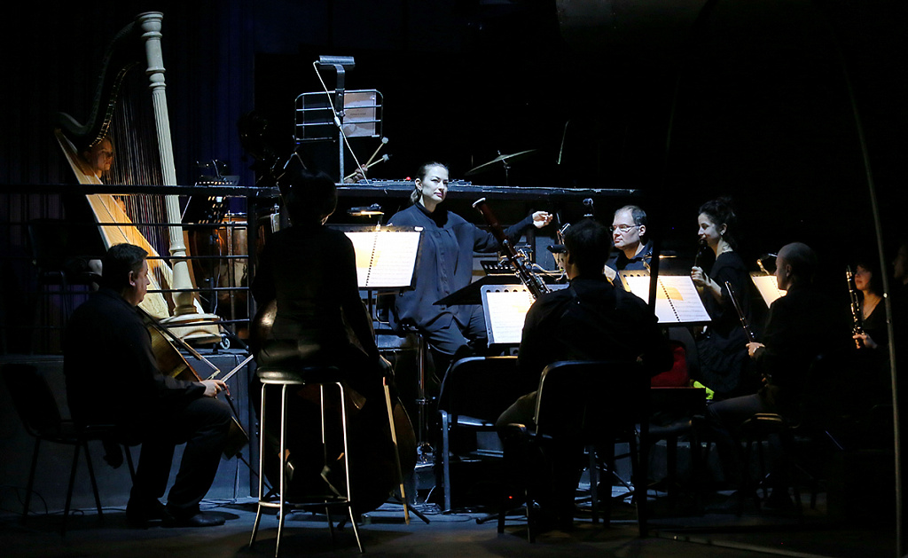 Лес, ведьма и горящий шкаф. Изображение 1