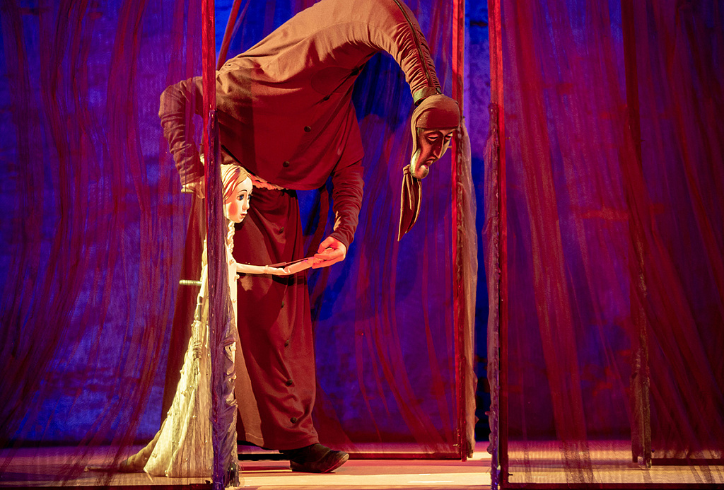 Сказка о мёртвой царевне и о семи богатырях (Московский театр кукол). Изображение 4