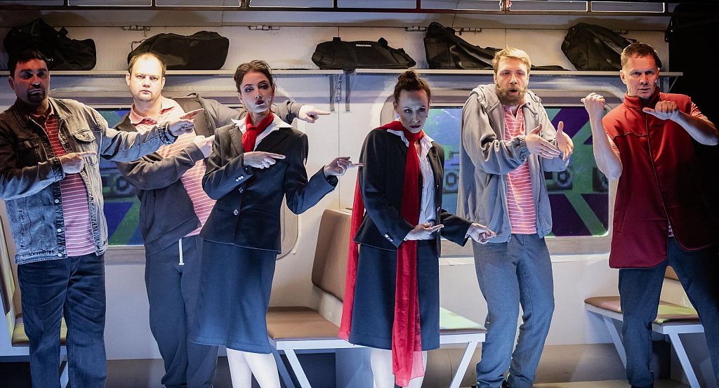 Пустые поезда. Изображение 2