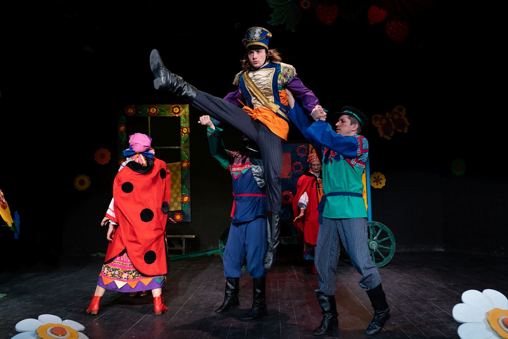 Муха-Цокотуха (театр Иллюзии). Изображение 9