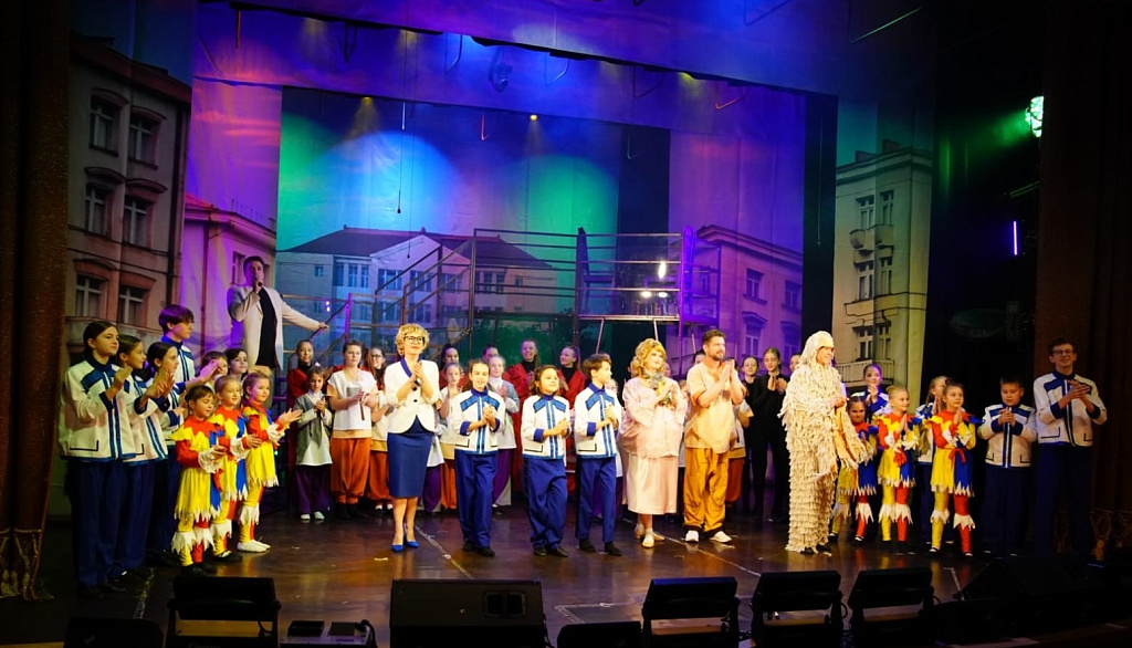 Витя Малеев в школе и дома. Изображение 7