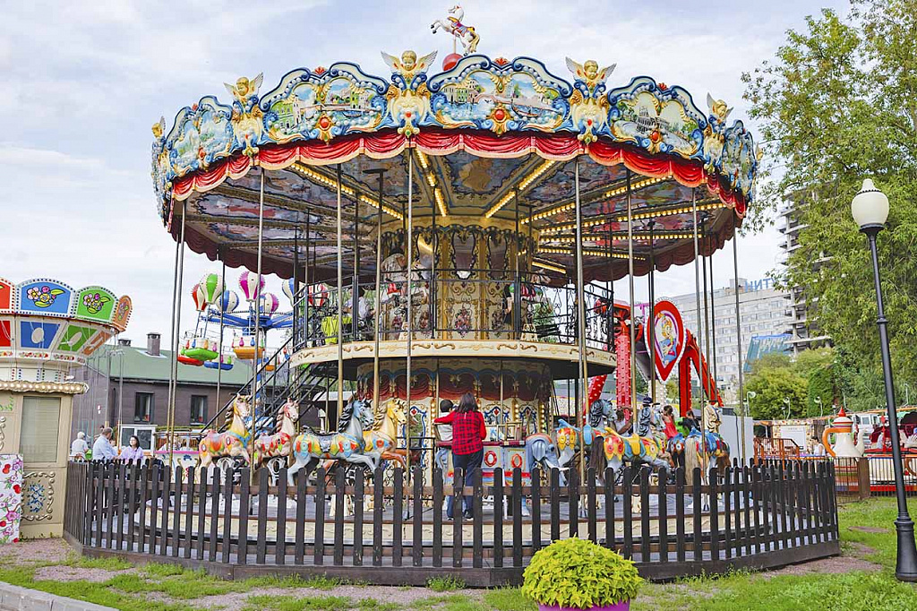 Луна-парк "Карусель" в ЦПКиО им. М. Горького. Изображение 7