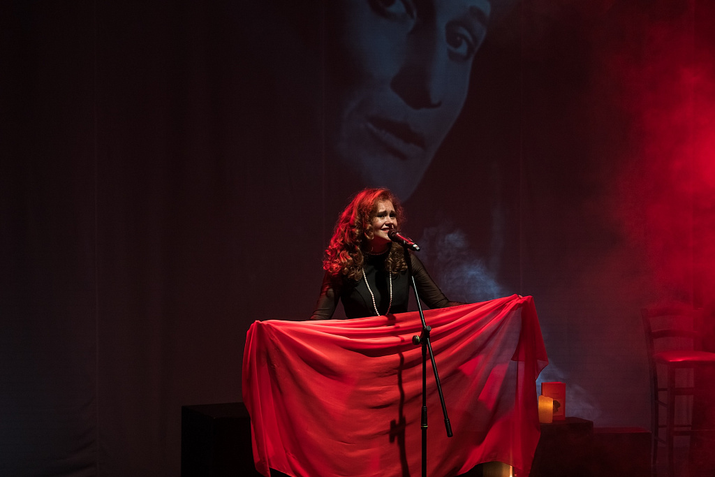 Жизнь, кажется, висит на волоске. Изображение 6