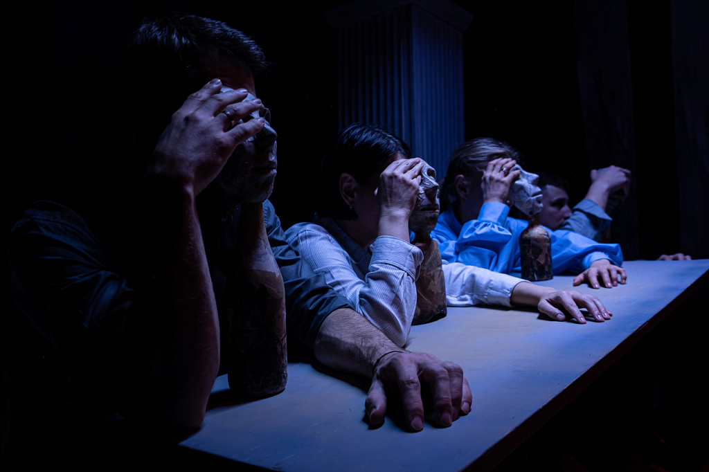 Человек в футляре. Изображение 4