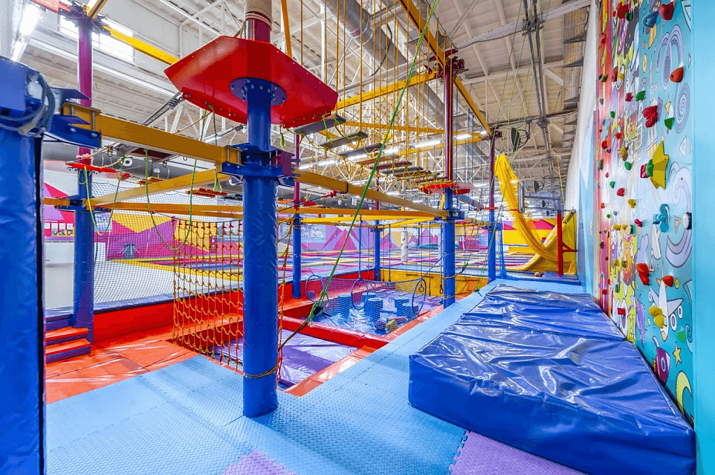 Батутный и развлекательный парк Небо на Соколе. Изображение 3