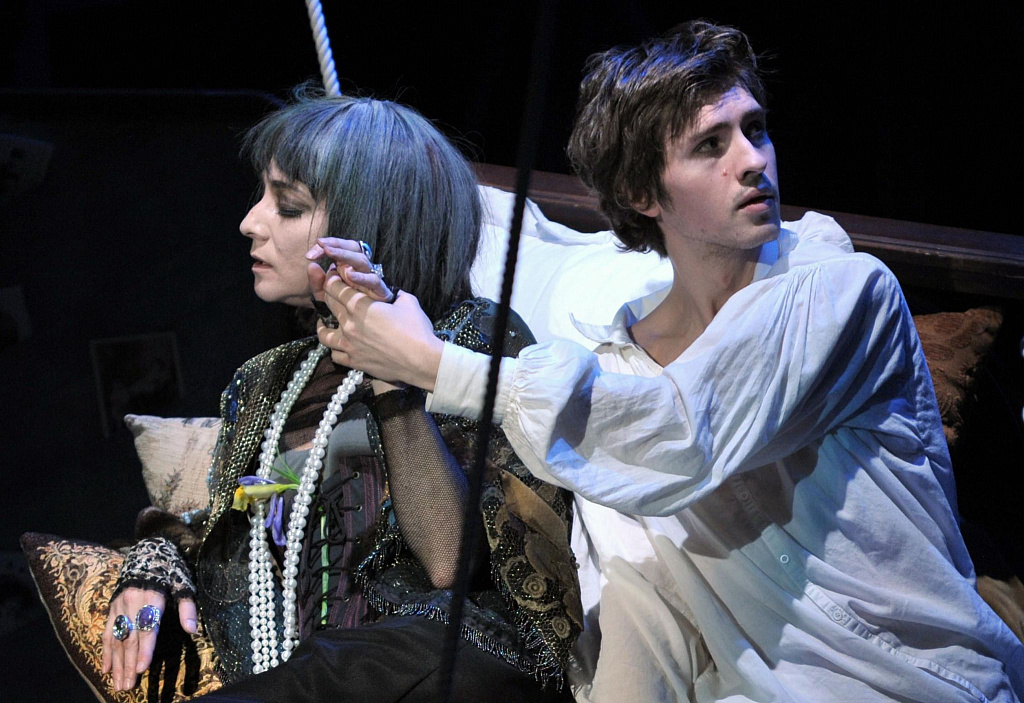 Безумная из Шайо. Изображение 9