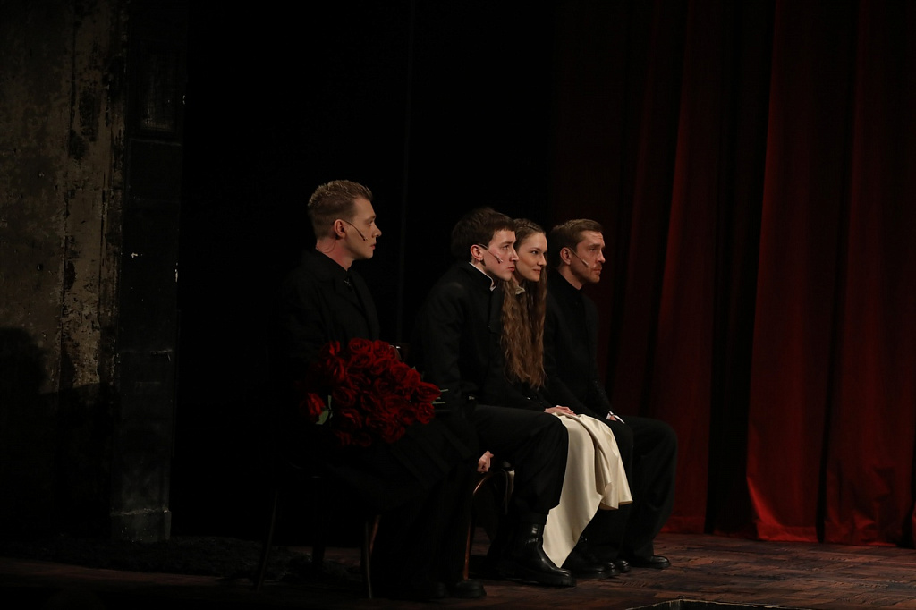 Гамлет (Театр на Таганке). Изображение 6