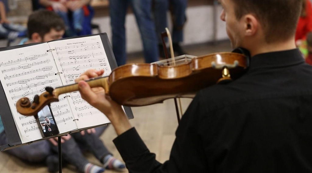 "Зимние мелодии" с Caro-Bass. Изображение 1