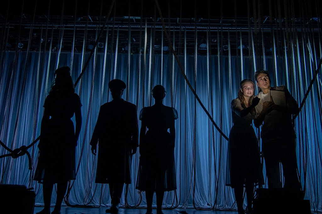 Девочки (Театр Российской армии). Изображение 1