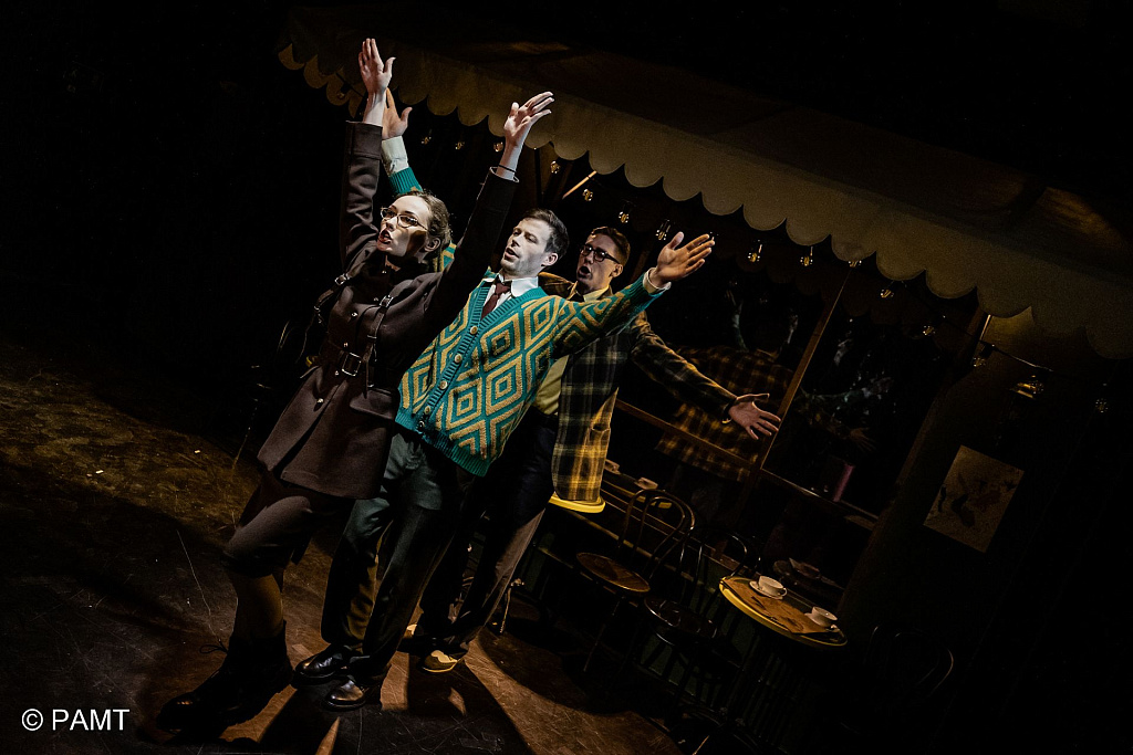 Коричневое утро. Изображение 2