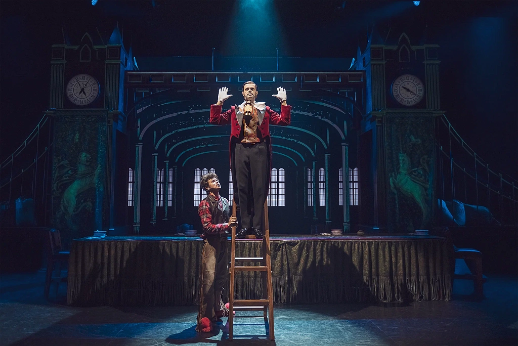 Элементарно, Хадсон! Дело о собаке Б. (кино). Изображение 7