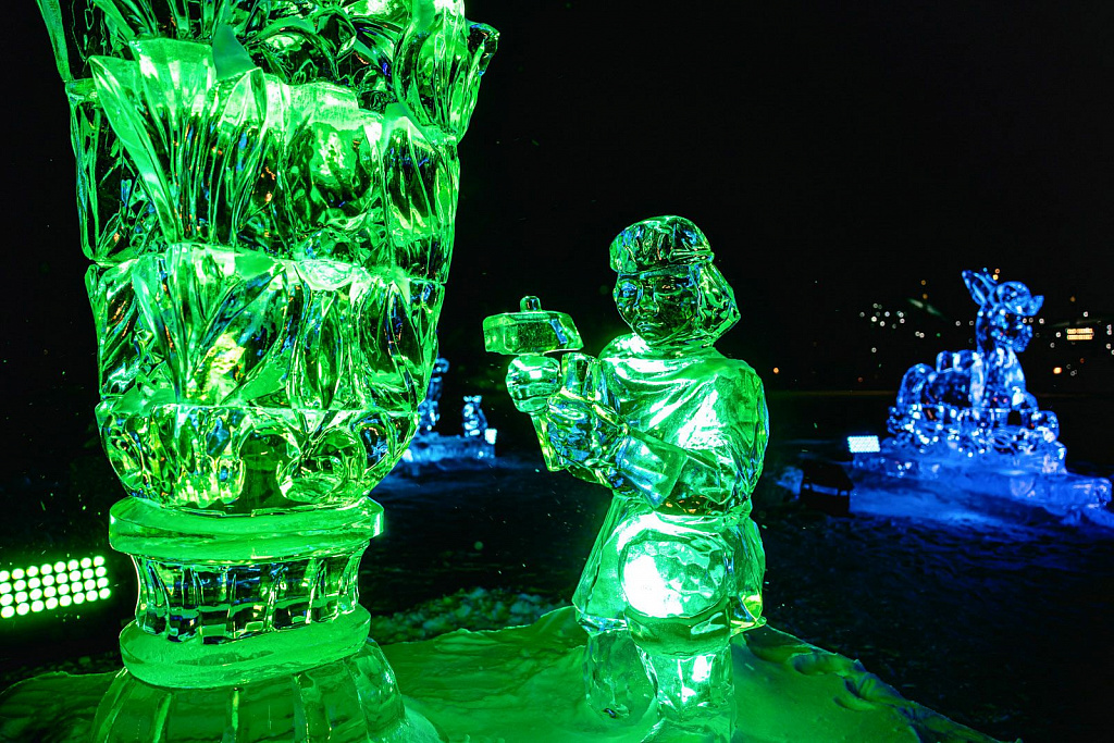 Каток-кинотеатр на Воробьевых горах. Изображение 4