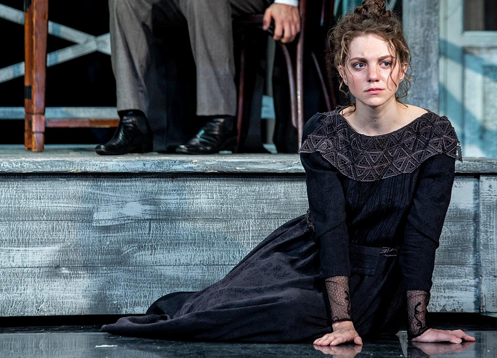 Три сестры (Театр им. Моссовета). Изображение 4