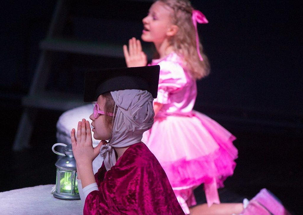 Оскар и Розовая Дама. Изображение 3