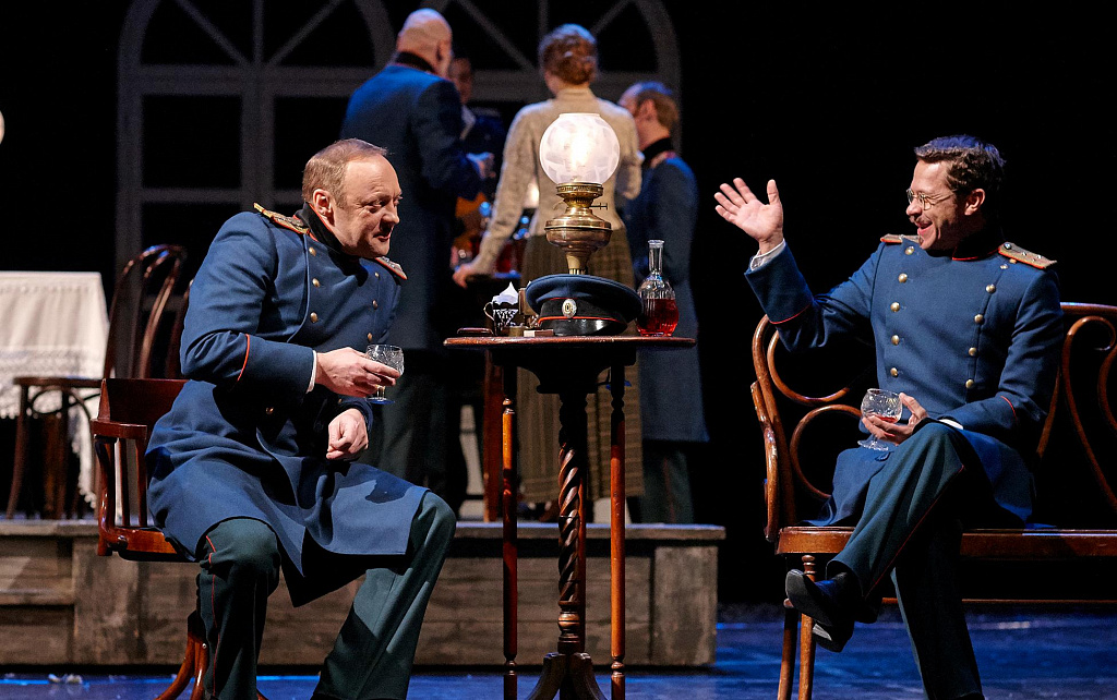 Три сестры (Театр им. Моссовета). Изображение 1